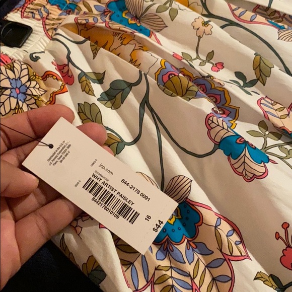 NWT Plus Sized Floral & Paisley Skirt - Picture 2 of 3